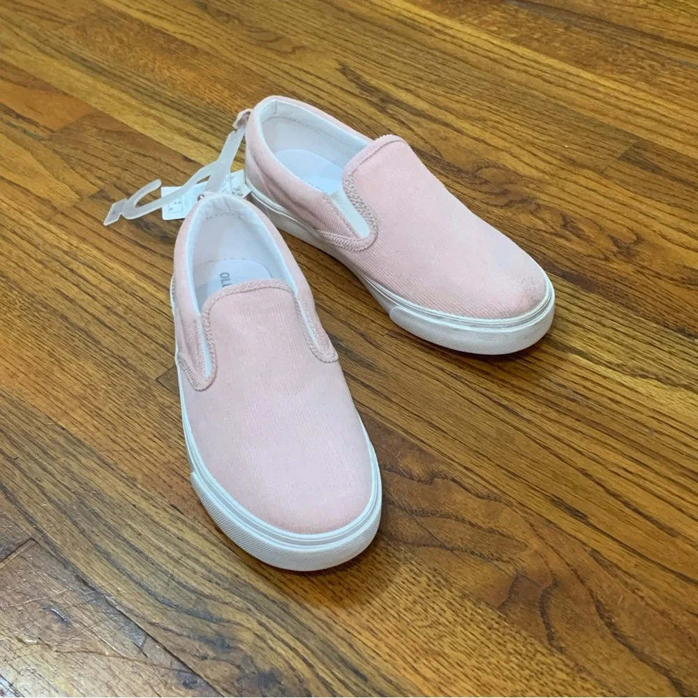 Old Navy Chambray Slip-On Sneaker Shoes NWT Girls Size 4 Smoke Free Home
